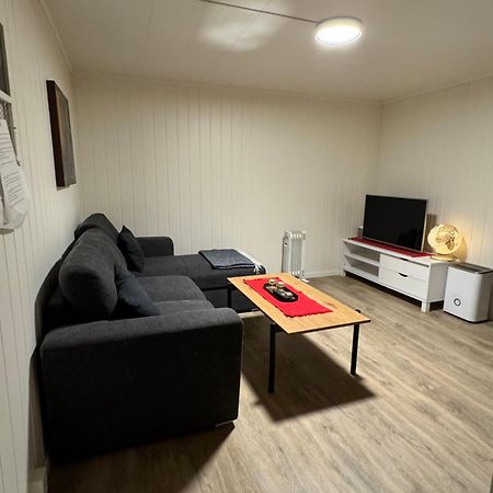 Liten Eldre Og Koselig Studiohybel Svolvær Εξωτερικό φωτογραφία