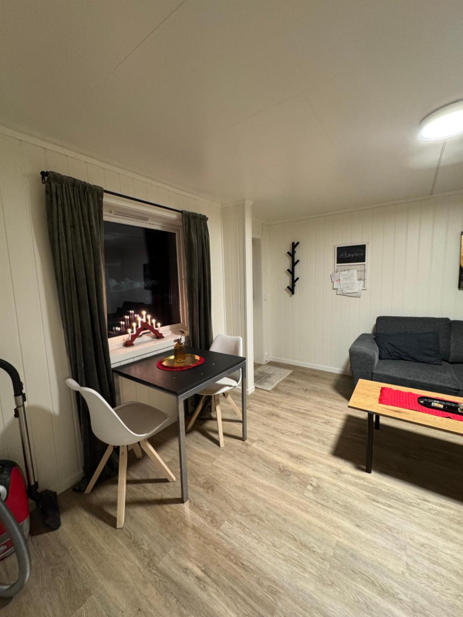 Liten Eldre Og Koselig Studiohybel Svolvær Εξωτερικό φωτογραφία